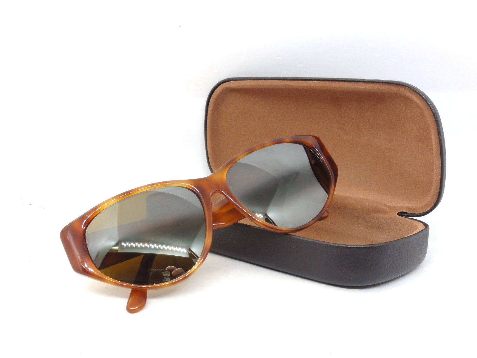 VUARNET 090  VINTAGE SUNGLASSES  WOMEN HAND MADE GLASS MINERAL LENS SKILYNX